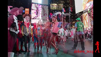 Nudity in manhattan