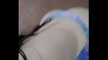 Que rico me masturbo y bailo sensual en mi habitacion