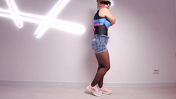 454 denim shorts on the butt i dance for you