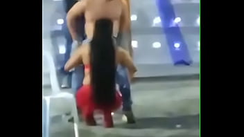Cachimbos Se Quedan Virolos Al Ver Que Una Chama Se Desnudo En Pleno Baile Sexy Pues Ella Era La Chica Striper Que Alegro Y Les Hizo La Noche A Estos Inexpertos En El Arte De Follar thumbnail
