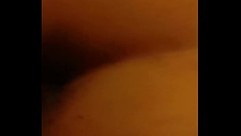 La disfruto mientras me la follo