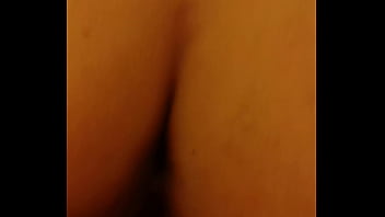 La disfruto mientras me la follo