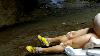 Pale skin gf gets big dick in the ass outdoor