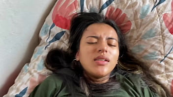 Mi vecina se masturba en el sofá compartido ¿cómo debo interpretar esto