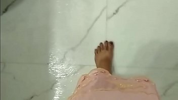 Kareena S With Cum And Taking Shower thumbnail