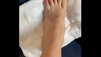 Hablando con mis seguidores y muestro mis fetiche de pies