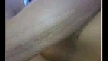 Coroa exibindo peitos e buceta com piercing no batepapo