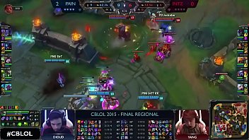 Mylon dando backdoor com pau explodindo de duro