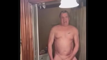 Le Miroir Qui Te Donnera Ton Propre Sperme à Manger thumbnail