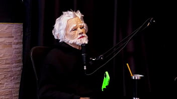 Morena gostosa faz stripper mostra os lindos peitos e a buceta apertadinha após falar que frequentava boates e não quis ser feita de besta alice vasconcelos watch sheer red