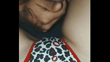 Tarada venho levar leitinho