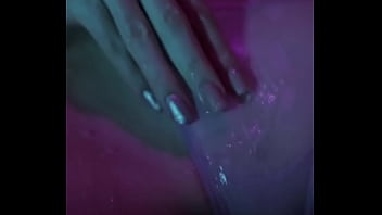 Would you like to take a shower with me retweet if yes photoraptor1