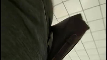 Grosse éjac dans ma culotte