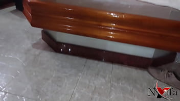 “ela é casada mas goza como uma putinha do comedor no hotel”