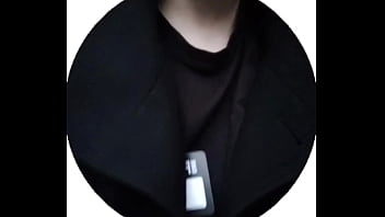 Моя юная эксбиционистка ублажает себя на улице и в публичных местах