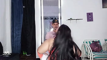 Pruebo el sabroso culo y el hermoso cuerpo de la nueva modelo que contraté para el estudio