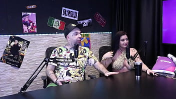 Quando os dois maiores cornos se encontram acaba nessa resenha gostosa monica lima cai de boca na evelyn completo no red Quando os dois maiores cornos se encontram acaba nessa resenha gostosa monica lima cai de boca na evelyn completo no red