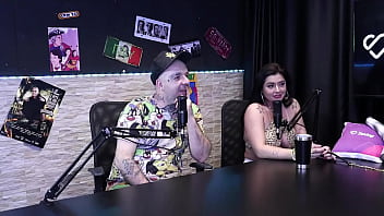 Quando os dois maiores cornos se encontram acaba nessa resenha gostosa monica lima cai de boca na evelyn completo no red