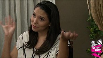 Sensual lesbains 1005