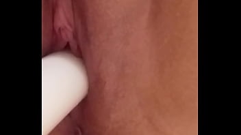 Socando tudo bem forte