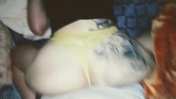 Big booty white girl bouncing on dick