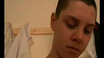 Minet Footeux En Branle thumbnail