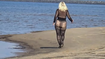 Black style flashing on the beach