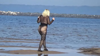 Black style flashing on the beach