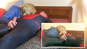 Mature dc marvel cosplay supergirl gives spiderman a blowjob