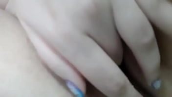 Держала бы тебя за волосы