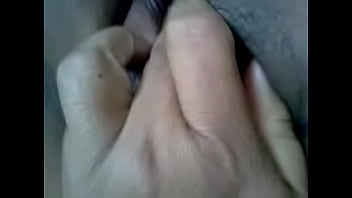 Madura Me Manda Whatsapp De Ella Jugando Con Su Coñito thumbnail