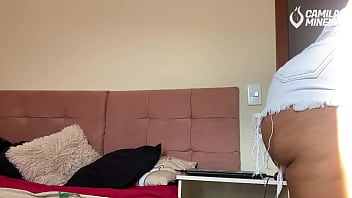 Shortinho socado da morena gostosa