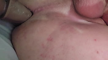 Inserção anal profunda 21cm no cuzinho