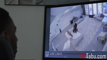 Black hotwife fucked and eaten out till she orgasms