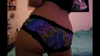 Girl shakes her big white booty