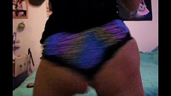 Girl shakes her big white booty