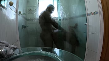 Após sexo anal intenso a novinha quer mais dentro do banheiro nands ninfetinha