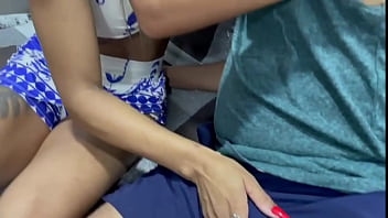 Esposa compartilhada com amigo do corno