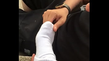 Queen loves her feet worshipped