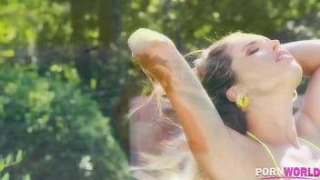 Hot babe bikini treat