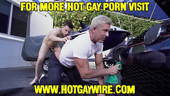 Straight Guy Casts For A Porn Job And Has To Do Guys Too thumbnail