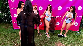 Role aleatório com as mais gostosas da plataforma xvídeos