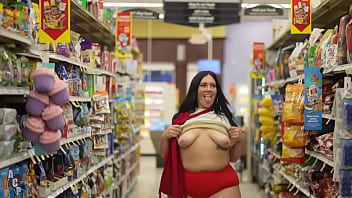 Curvy sexy women pulls out tits in grocery store