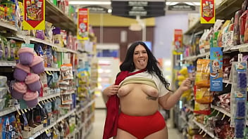Curvy sexy women pulls out tits in grocery store