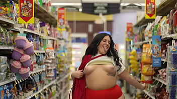 Curvy sexy women pulls out tits in grocery store