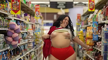 Curvy sexy women pulls out tits in grocery store