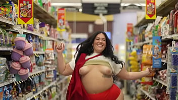 Curvy sexy women pulls out tits in grocery store