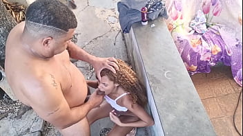 é isso que acontece quando eu e minha enteada ficamos a sós