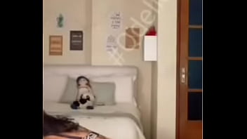 Brasileña perfecta bailando