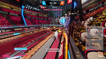 Le lleno la boca de leche y se corre encima de la mesa